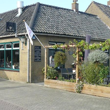 Eetcafe/Pension Nooitgedacht Strijen Екстер'єр фото